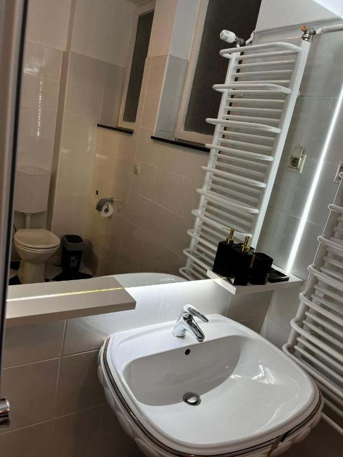 Apartman Gold Maris Leilighet Karlovac Eksteriør bilde