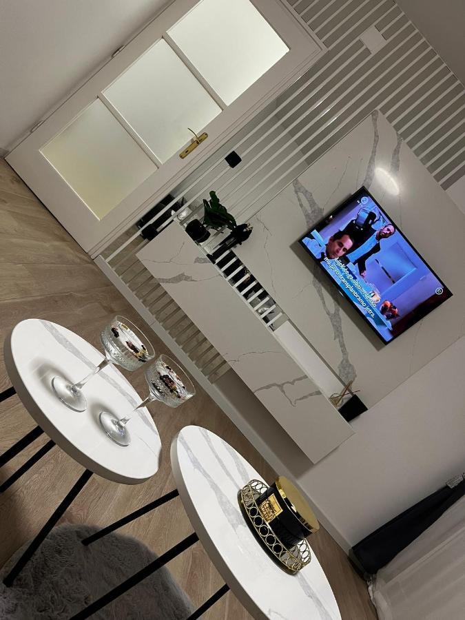 Apartman Gold Maris Leilighet Karlovac Eksteriør bilde
