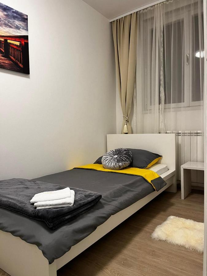 Apartman Gold Maris Leilighet Karlovac Eksteriør bilde
